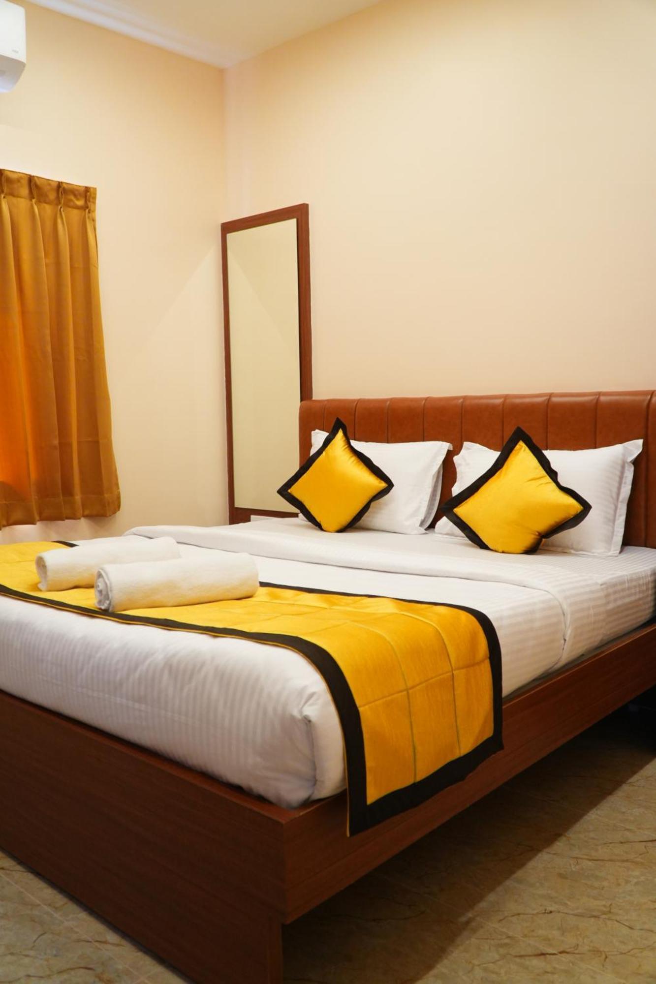 Uj Pallazzio - Business Class Luxury Hotel Tiruvannāmalai Екстериор снимка