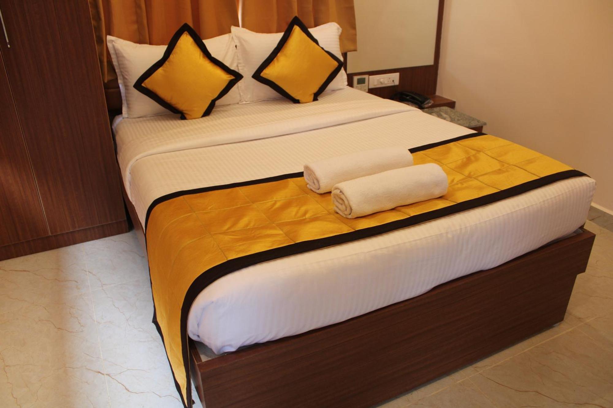 Uj Pallazzio - Business Class Luxury Hotel Tiruvannāmalai Екстериор снимка