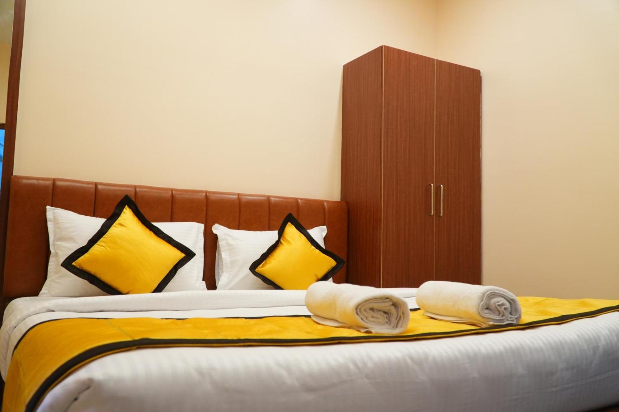 Uj Pallazzio - Business Class Luxury Hotel Tiruvannāmalai Екстериор снимка