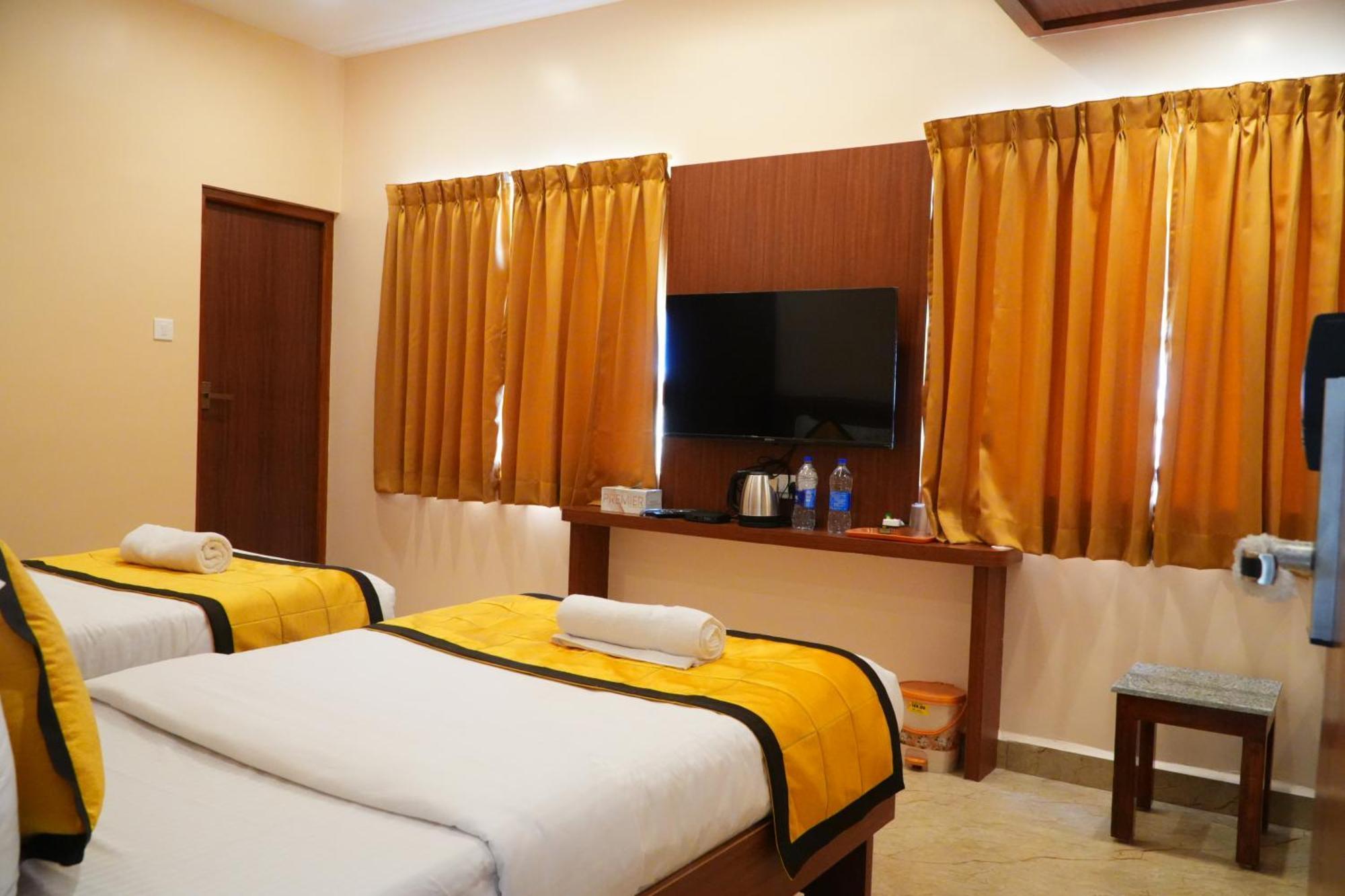 Uj Pallazzio - Business Class Luxury Hotel Tiruvannāmalai Екстериор снимка