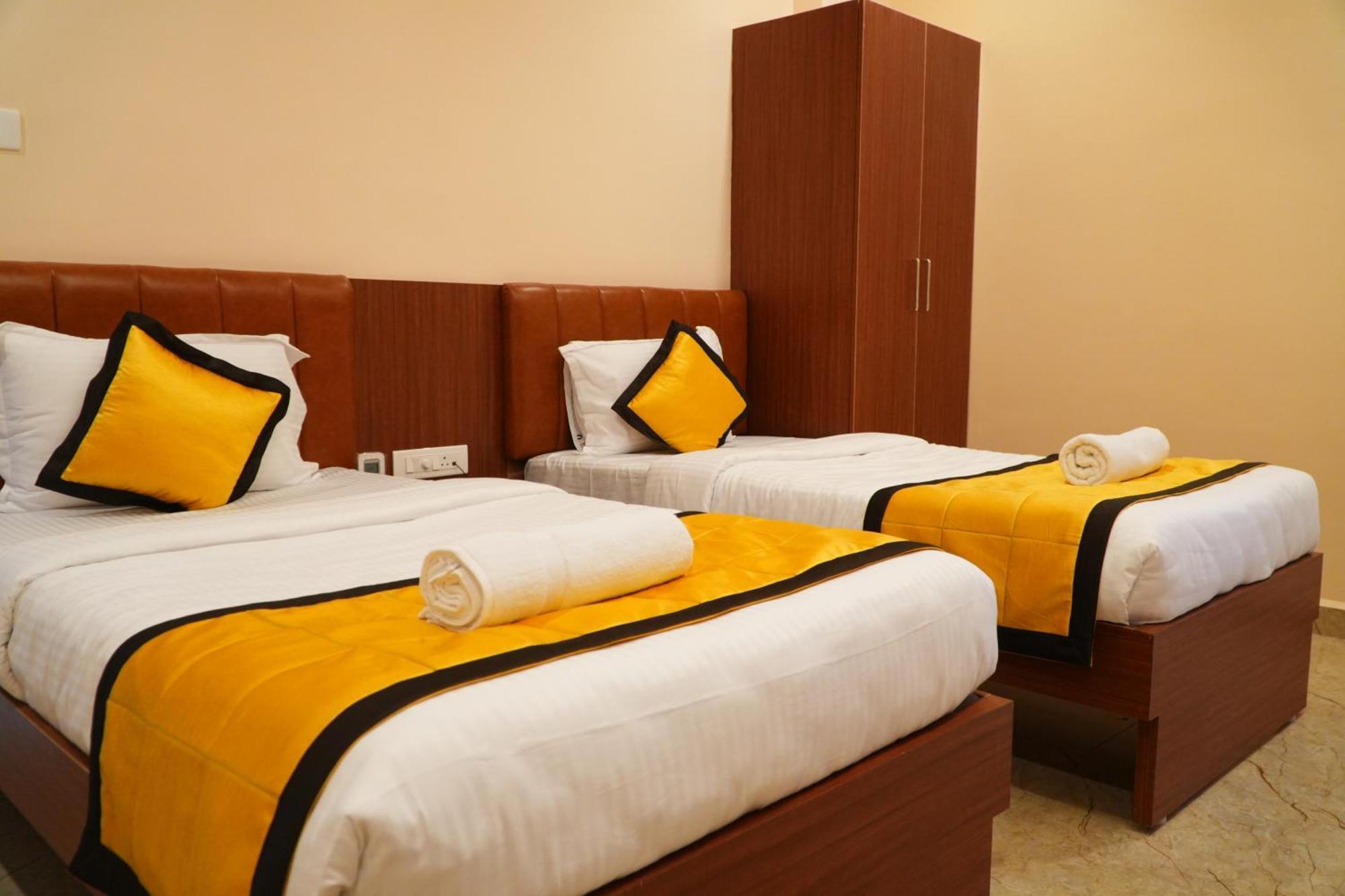 Uj Pallazzio - Business Class Luxury Hotel Tiruvannāmalai Екстериор снимка