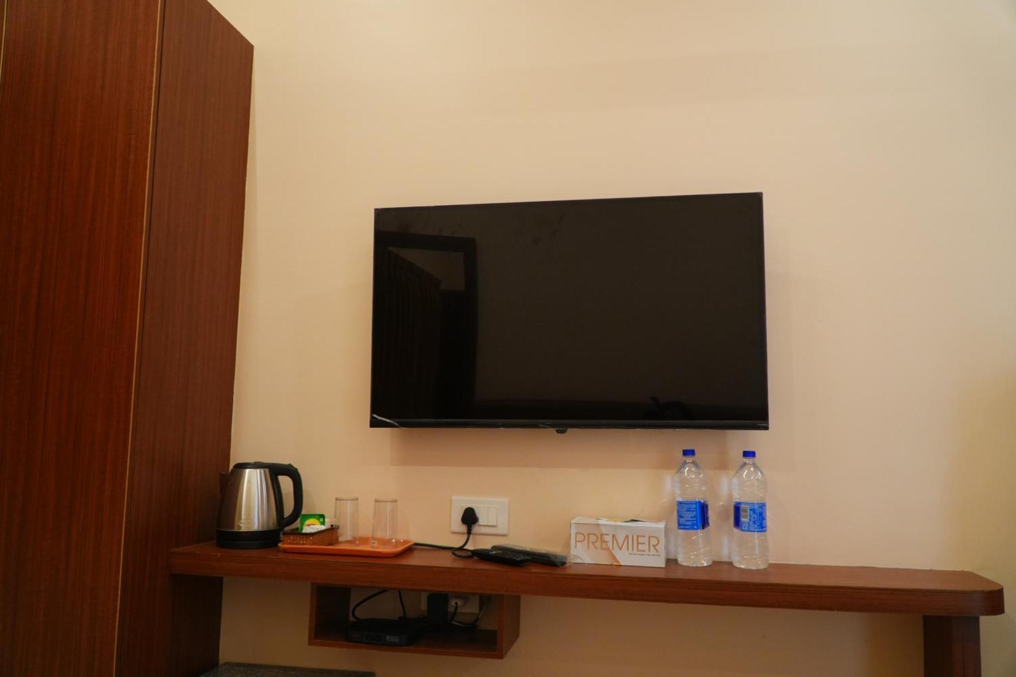 Uj Pallazzio - Business Class Luxury Hotel Tiruvannāmalai Екстериор снимка